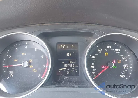 2015 Volkswagen Jetta 1.8T Se z USA, uszkodzony, nr VIN 3VWD17AJ2FM208690